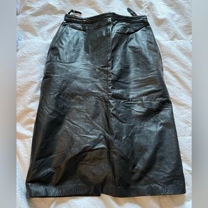 Genuine leather black pencil skirt